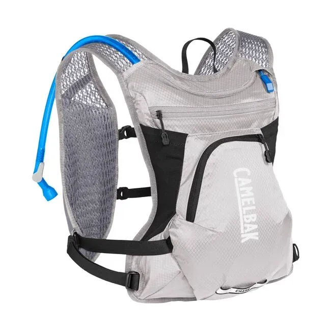 CAMELBAK Women&#39;s Chase Bike Vest 50 OZ, Color: SILVER/BLACK