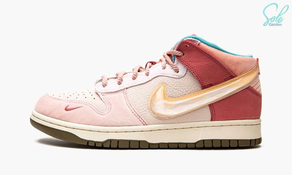 Nike Dunk Mid &quot;Strawberry Milk&quot;, Size: 6