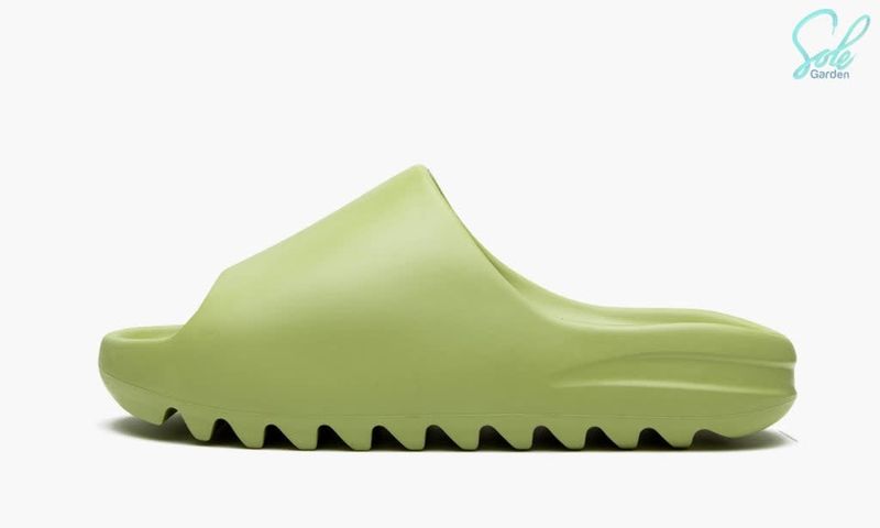 Adidas Yeezy Slide  “Resin”