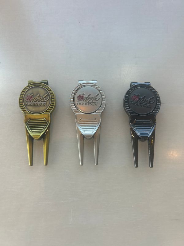 Apple Mountain Golf Divot Tool