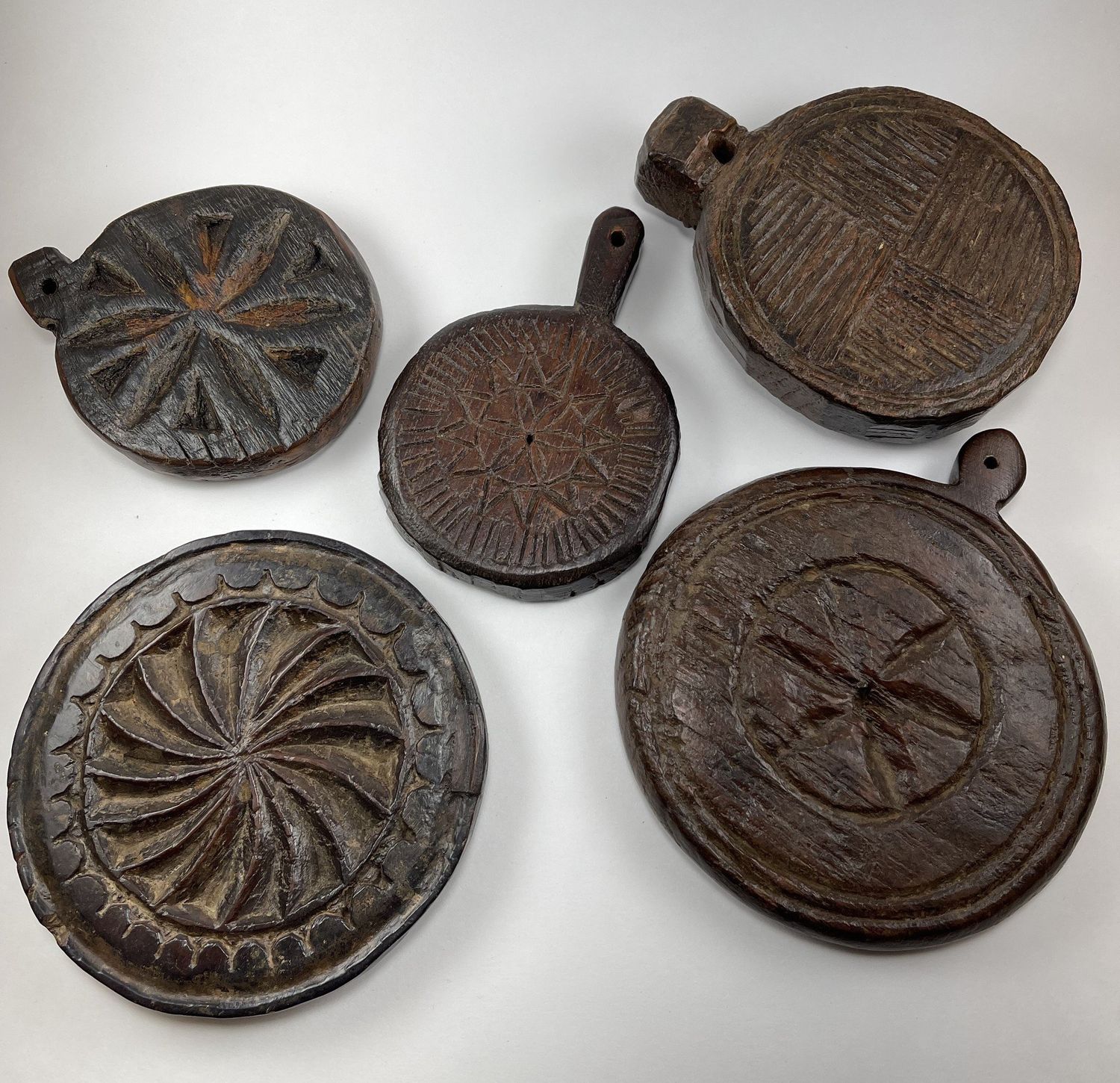 BISCUIT MOLD