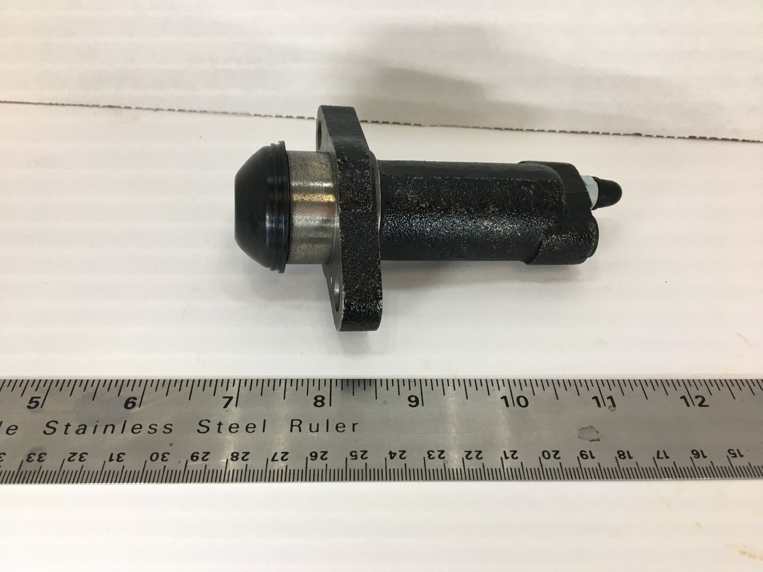 TR6 TR250 1968-76 CLUTCH SLAVE CYLINDER | CYSLAVELL13312