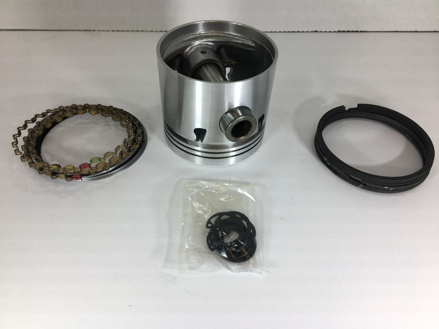 SPITFIRE 68-72 .020 OVERSIZE PISTON | ENPISTO201402