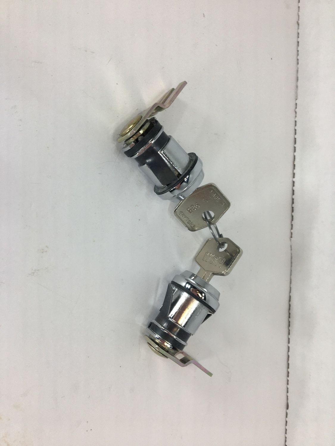 MIDGET-SPRITE DOOR LOCK SET W/MATCHED KE | LODOORAHA8531~2