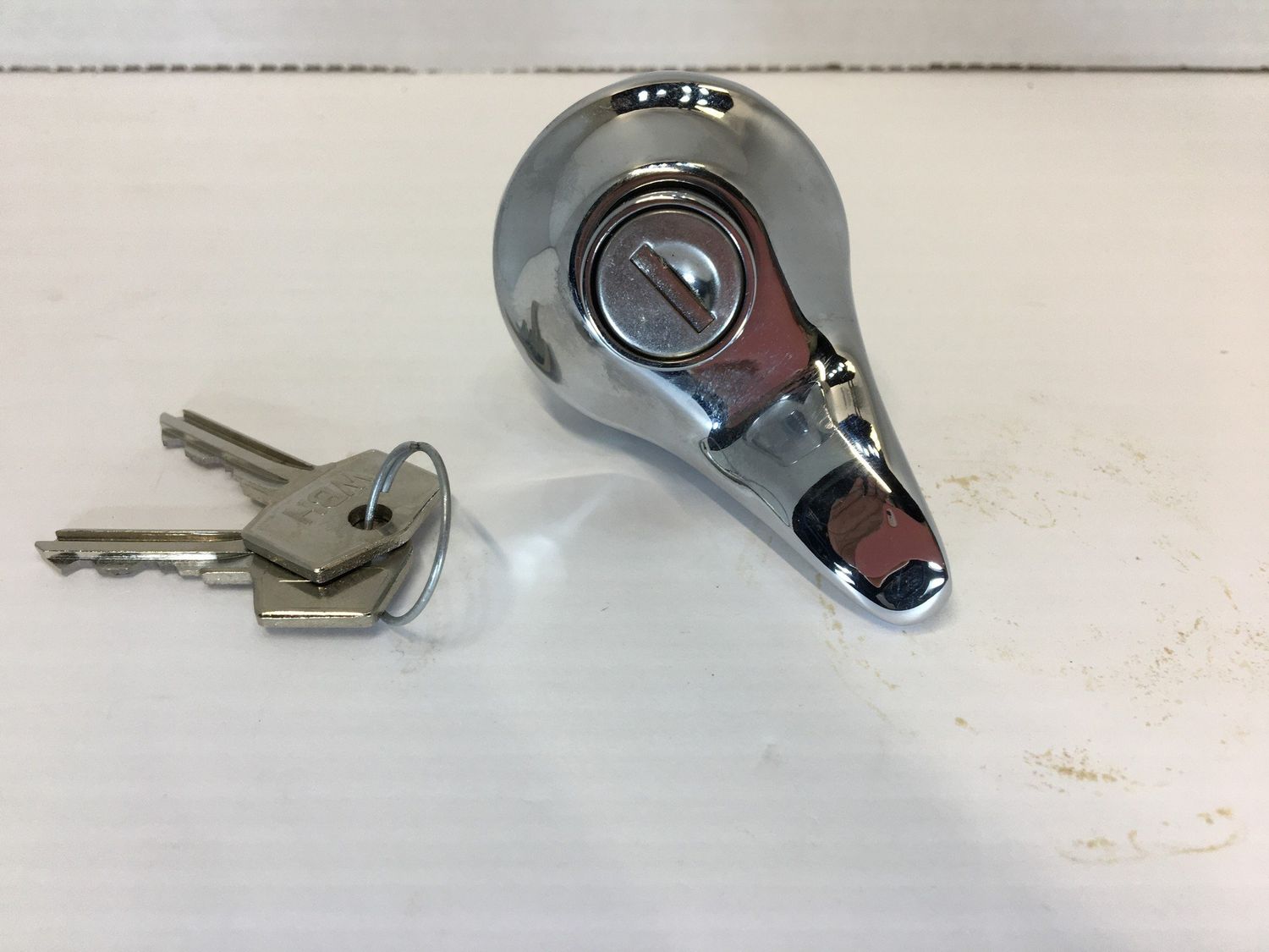 MGB TRUNK LOCK ASSY. 1963-1980 | LOTRUNKAHH6179
