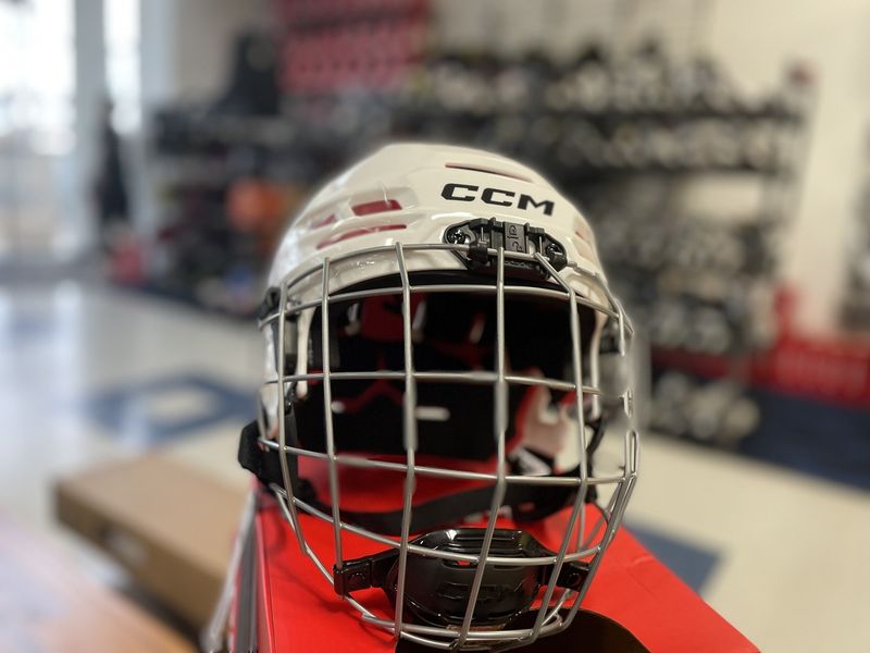 CCM TACKS HT70 HELMET COMBO