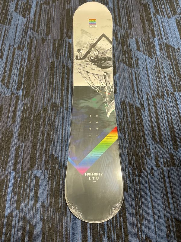 FIVE FORTY LTD SNOWBOARD 