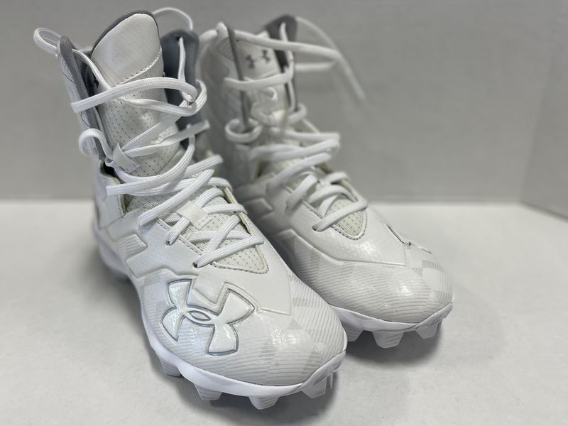 UNDER ARMOUR HIGHLIGHT FB CLEAT WHT SIZE 2.5