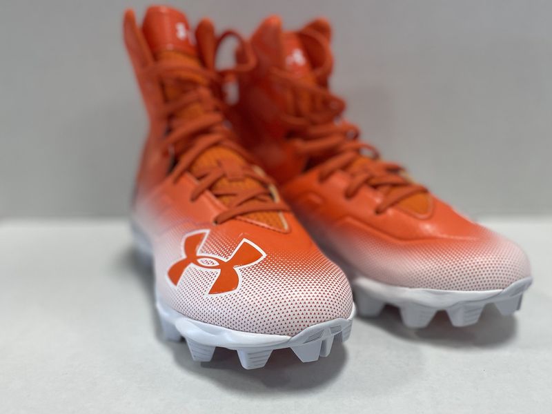 UNDER ARMOUR HIGHLIGHT FB CLEAT ORG/WHT SIZE 3.5