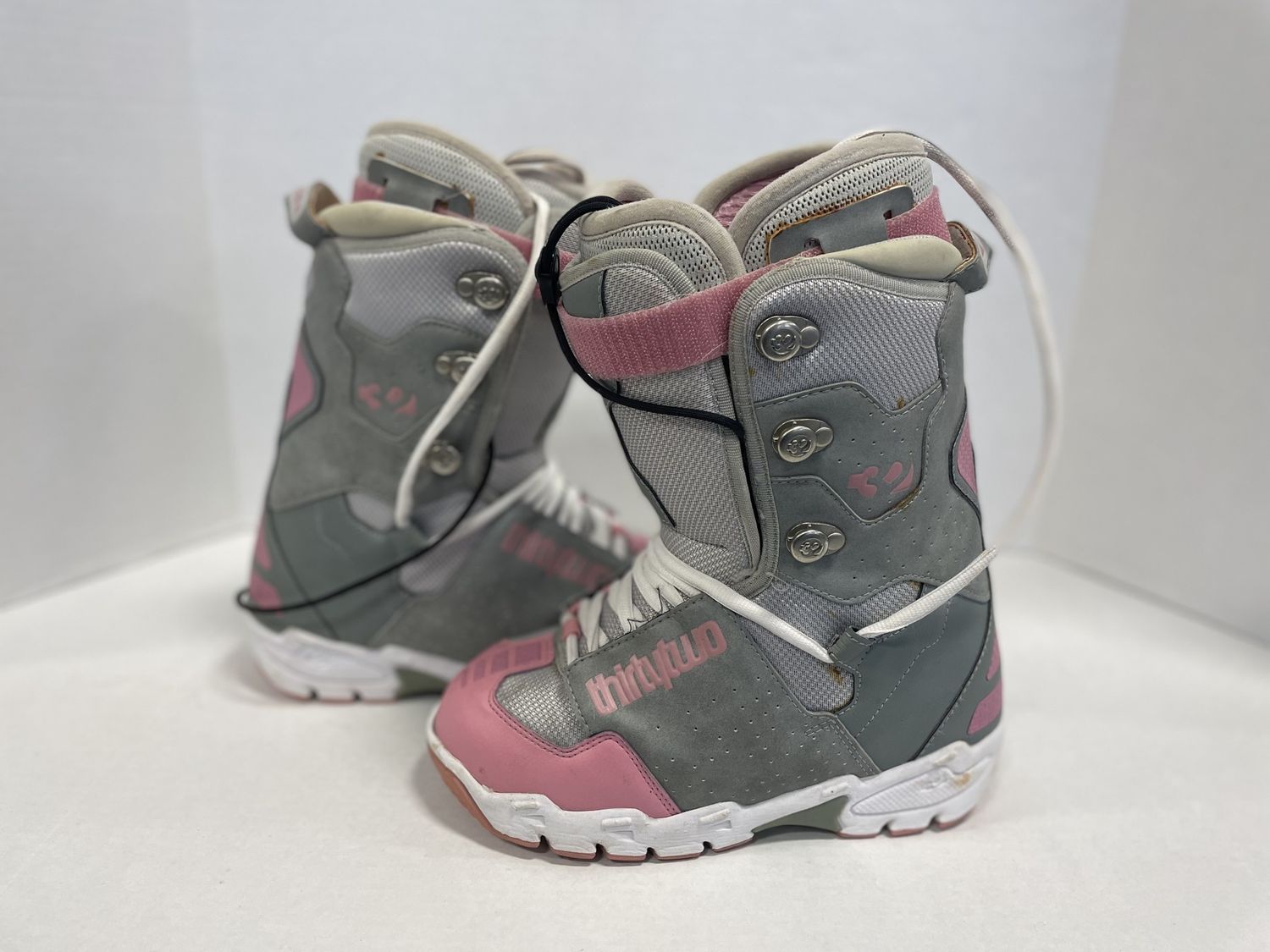 THIRTYTWO LASHED SNOWBOARD BOOT SZ 7