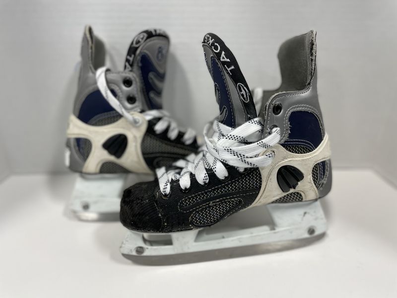 CCM TACKS 852 SKATE SZ 2