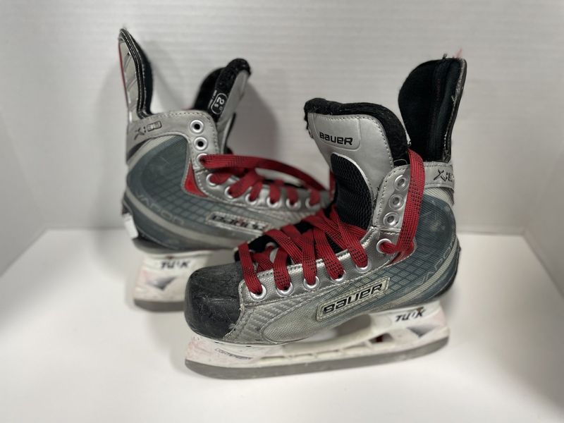 BAUER VAPOR X30 SKATE SZ 2.5