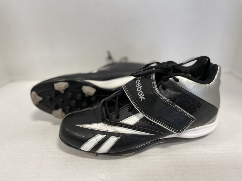 REEBOK BASEBALL CLEAT SZ 5.5
