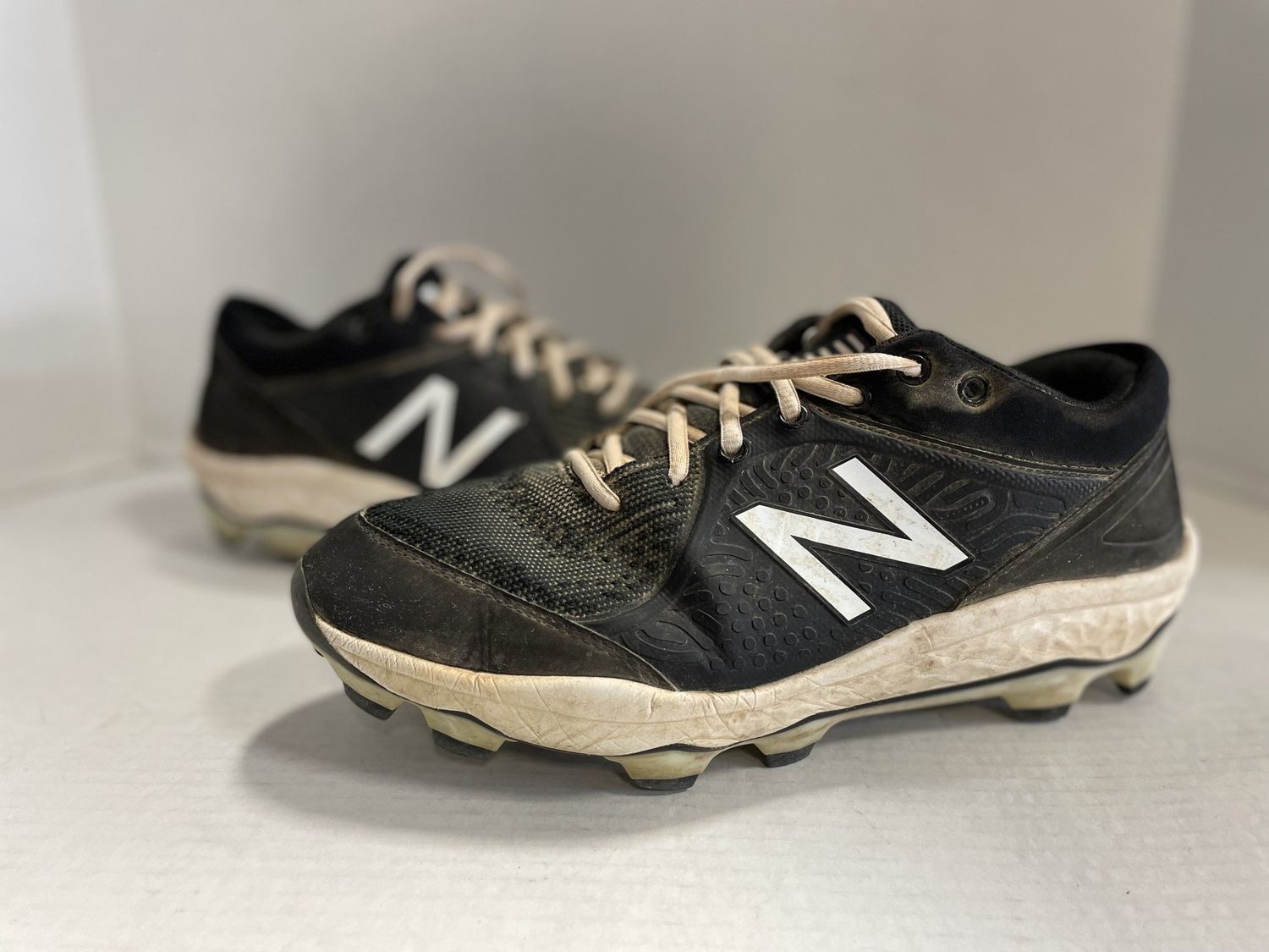 NEW BALANCE BB CLEAT BLK SZ 8