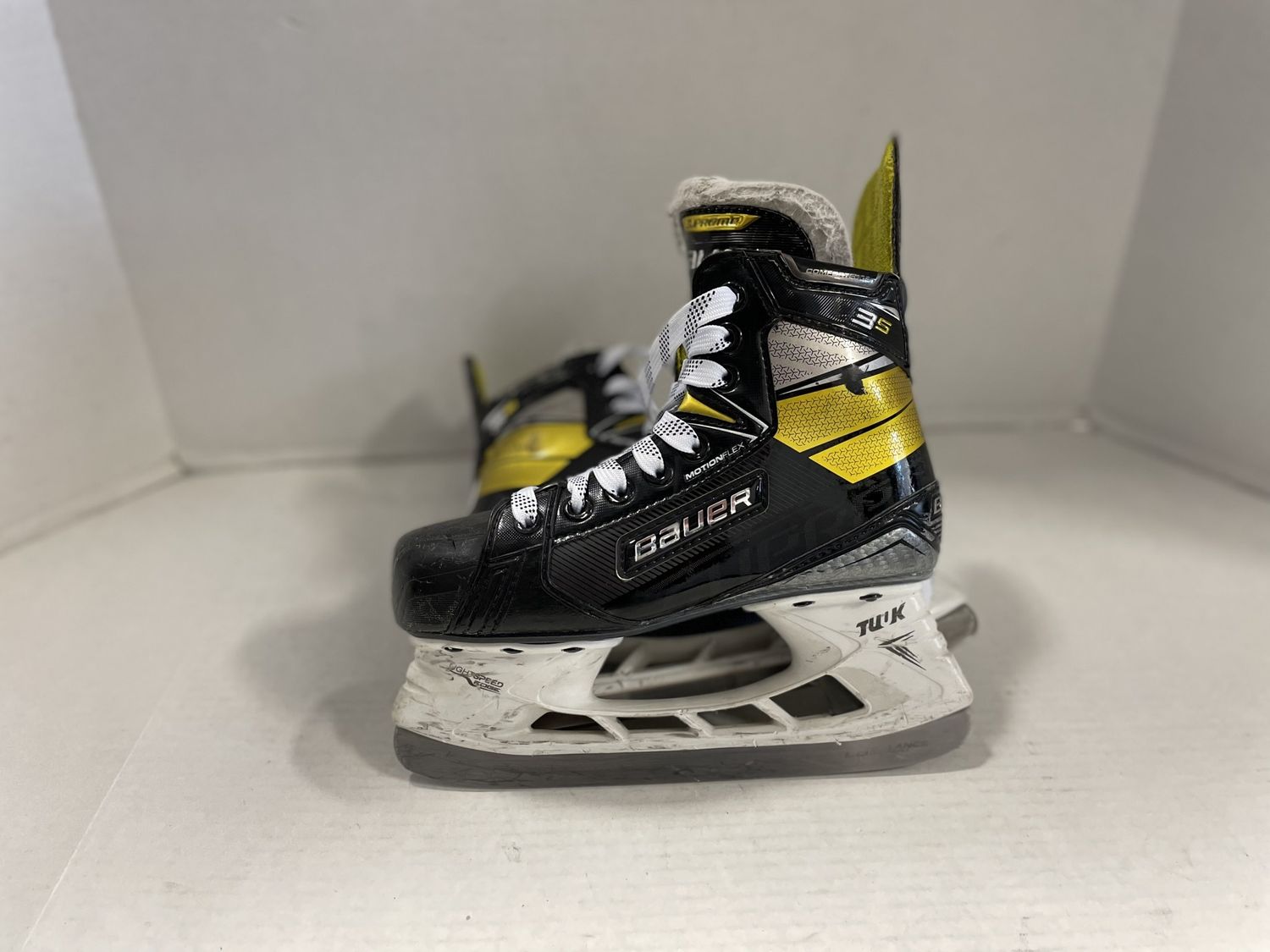 BAUER SUPREME 3S SKATE SZ 2EE