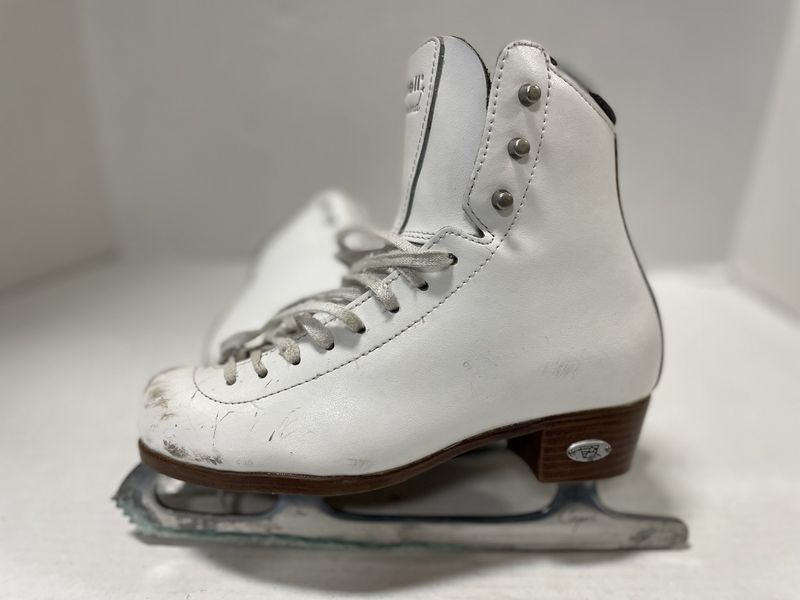 RIEDELL DIAMOND FIGURE SKATE SZ 3.5