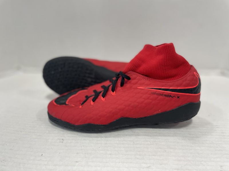 NIKE HYPERVENOM X INDOOR SOCCER SHOE SZ 4.5