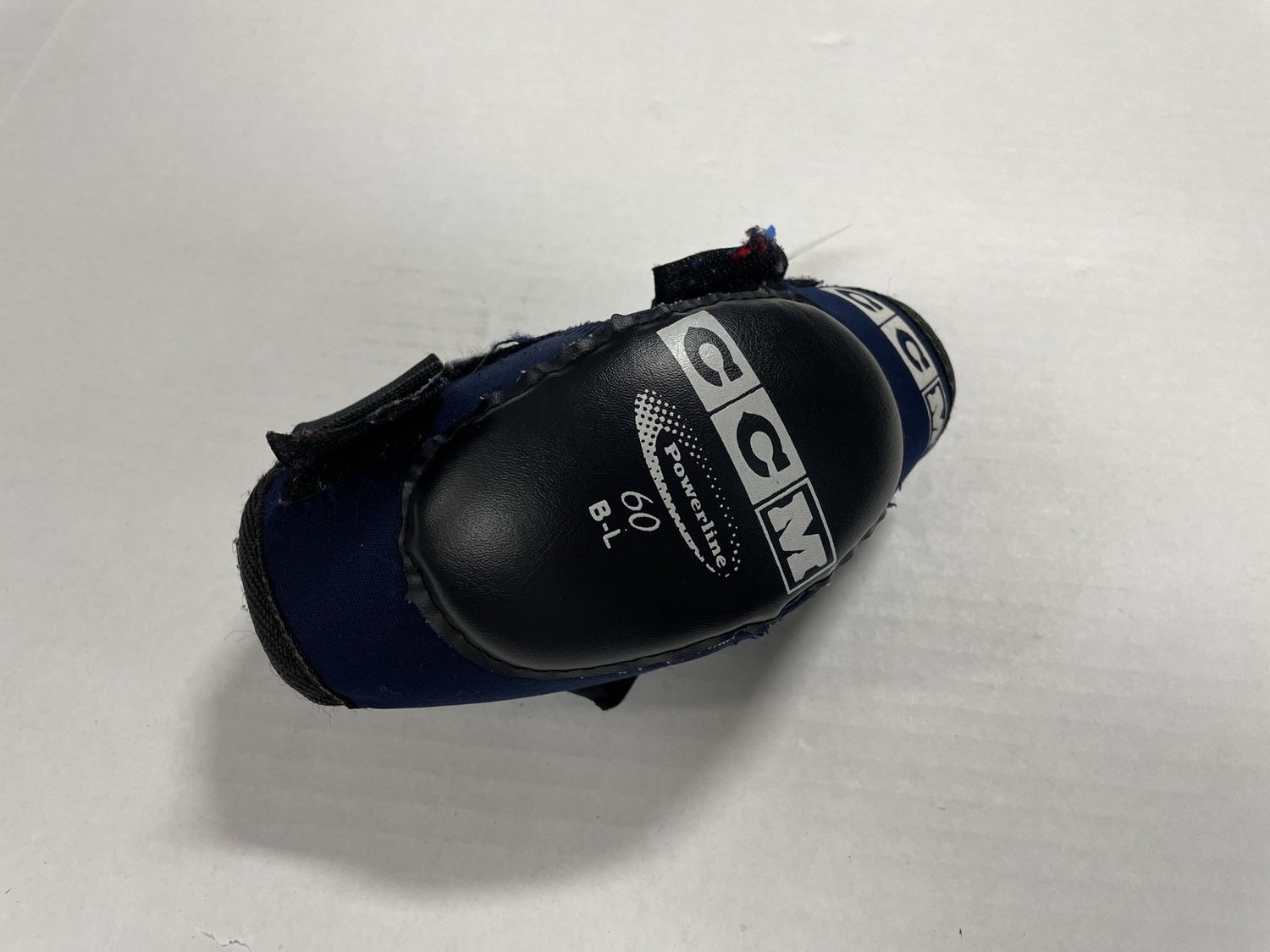CCM POWERLINE ELBOW PAD YTH LARGE