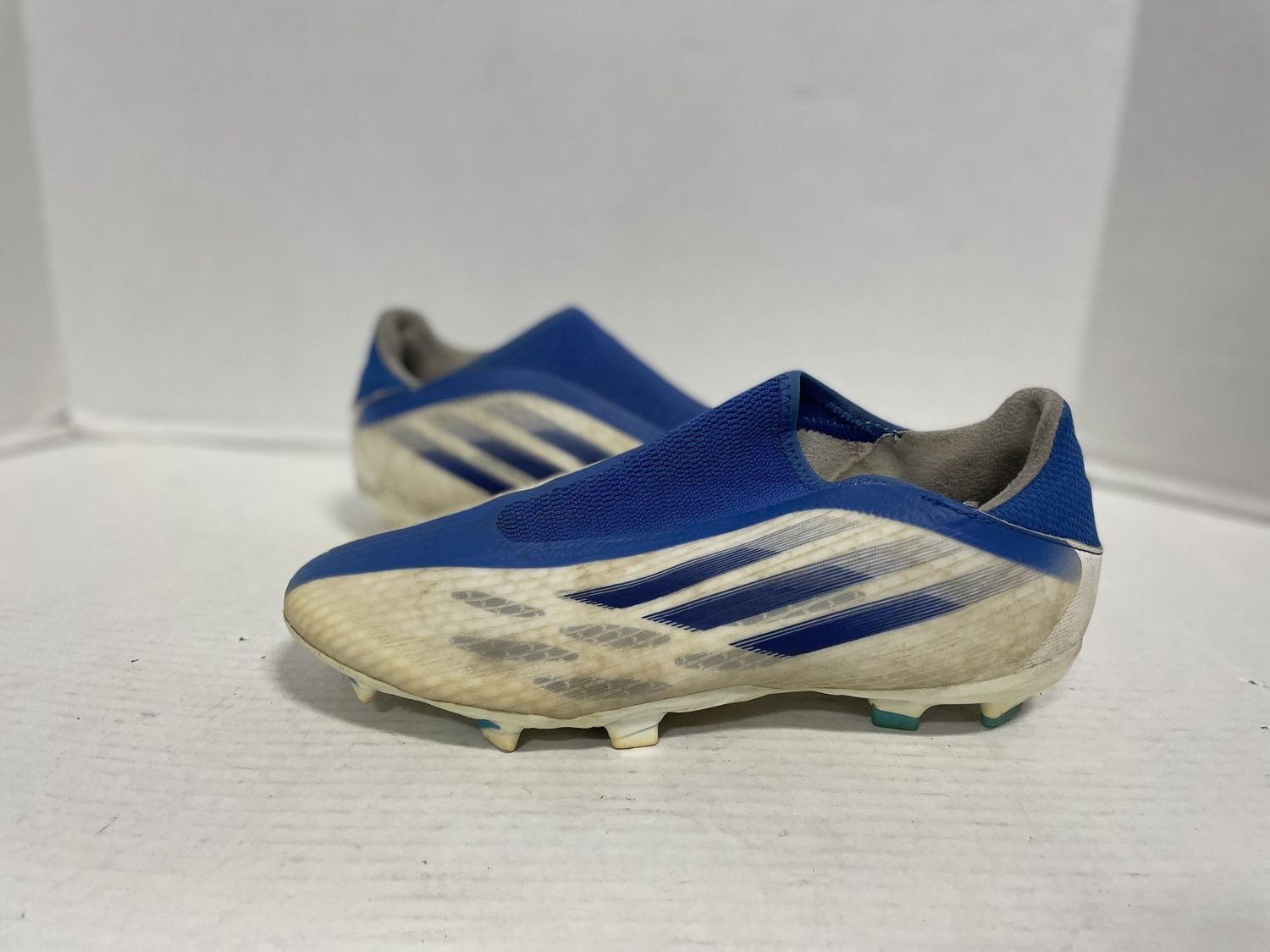 ADIDAS X SOCCER SHOE SIZE 7.5 BLU