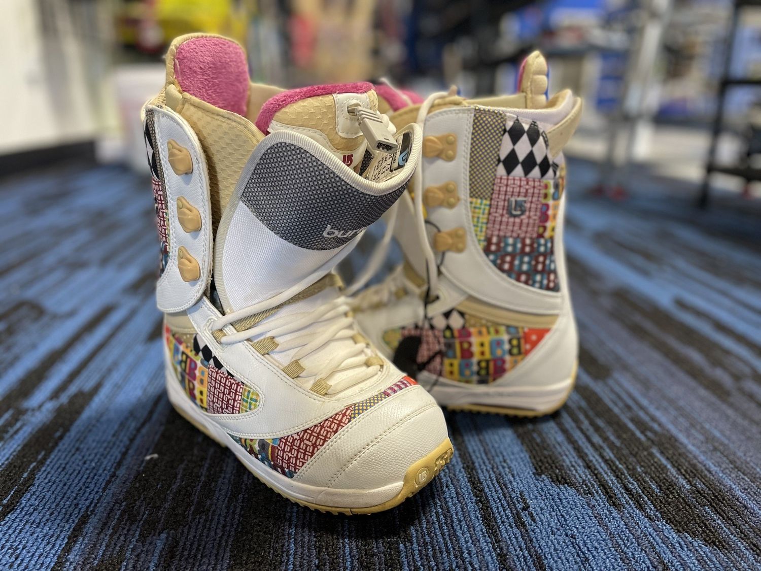 BURTON SAPPHIRE SNOWBOARD BOOT SZ 7.5L