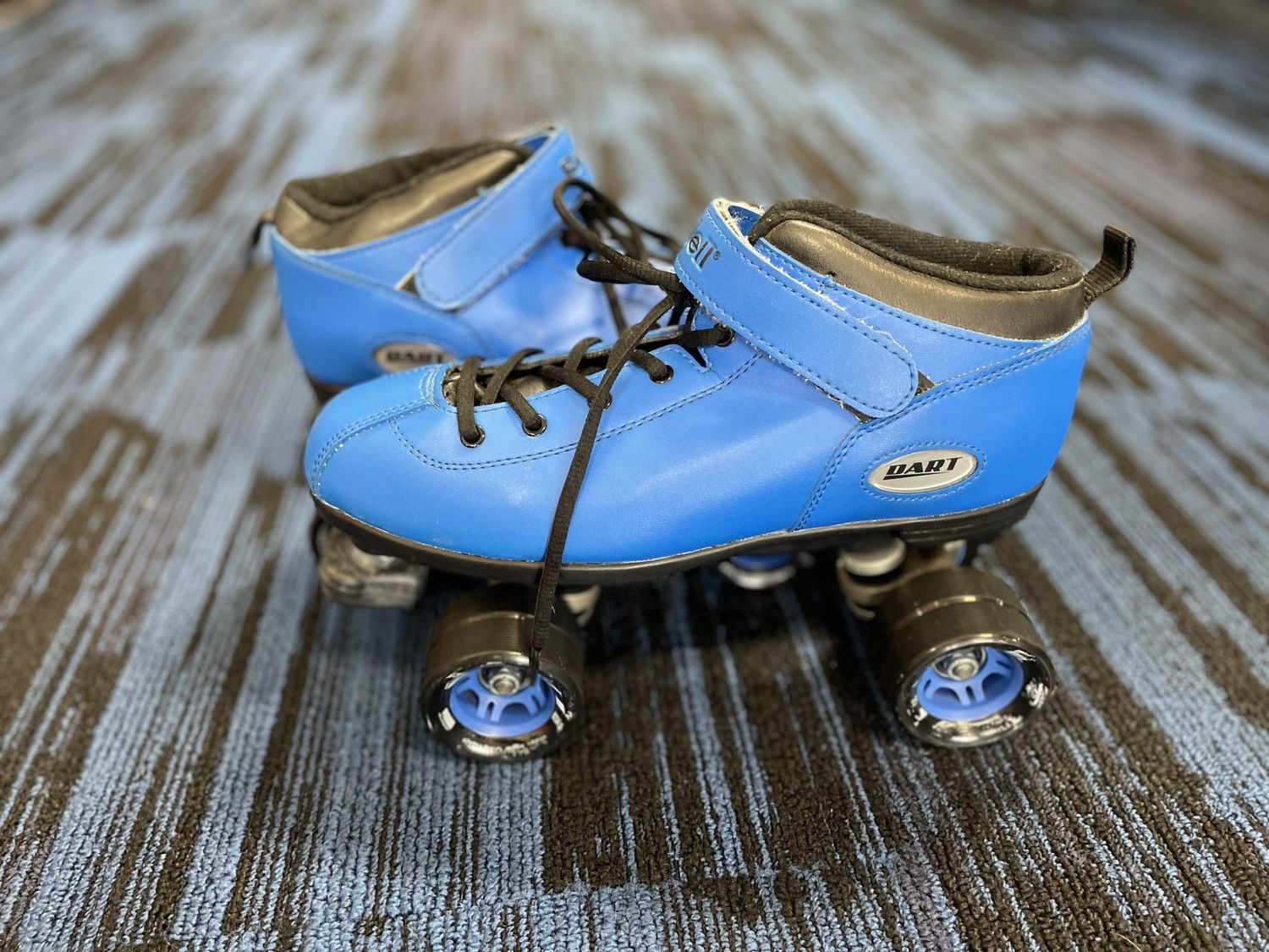 RIEDELL DART ROLLER SKATE SZ 10