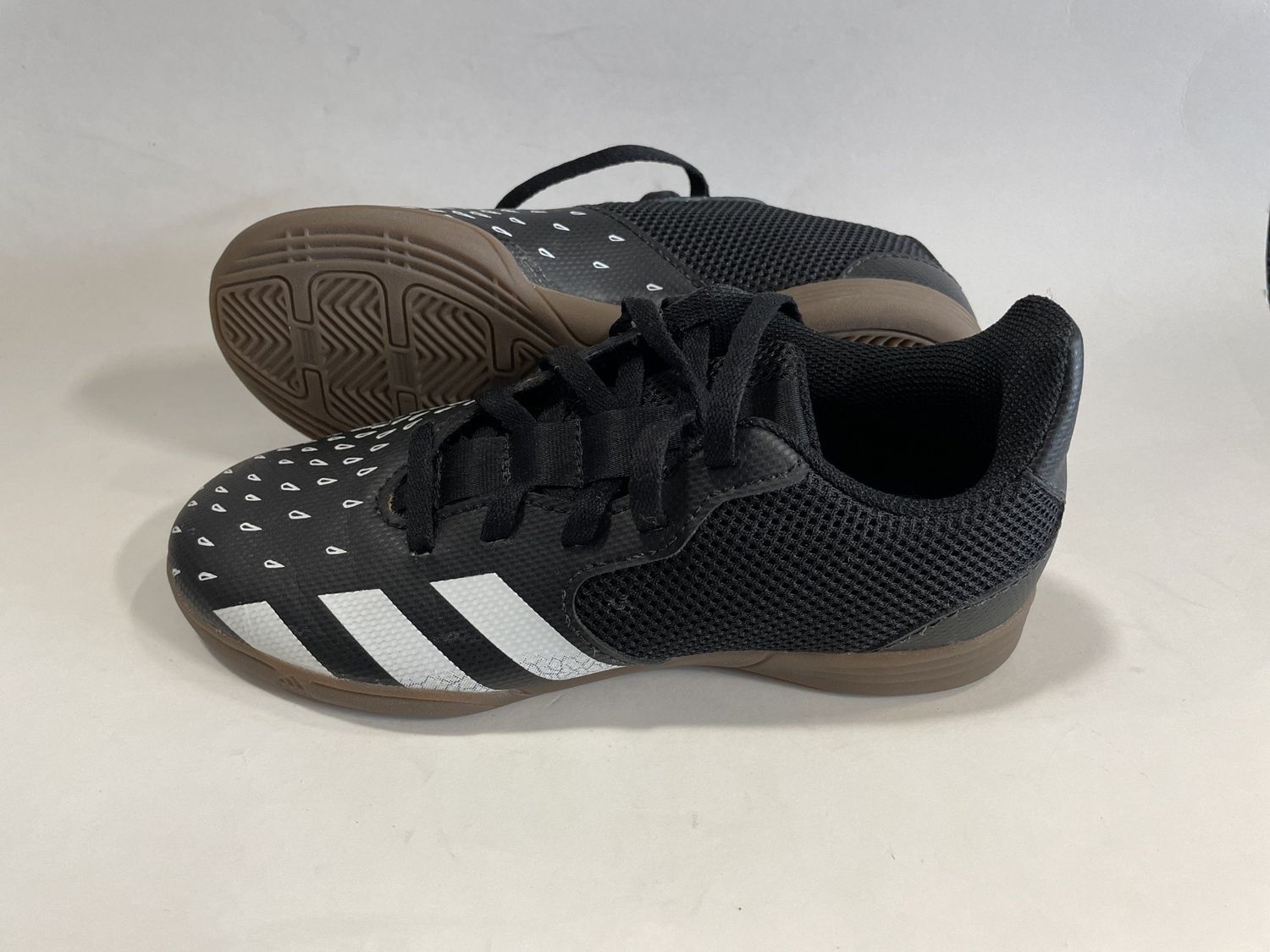 ADIDAS PREDATOR SOCCER SHOE SZ 1