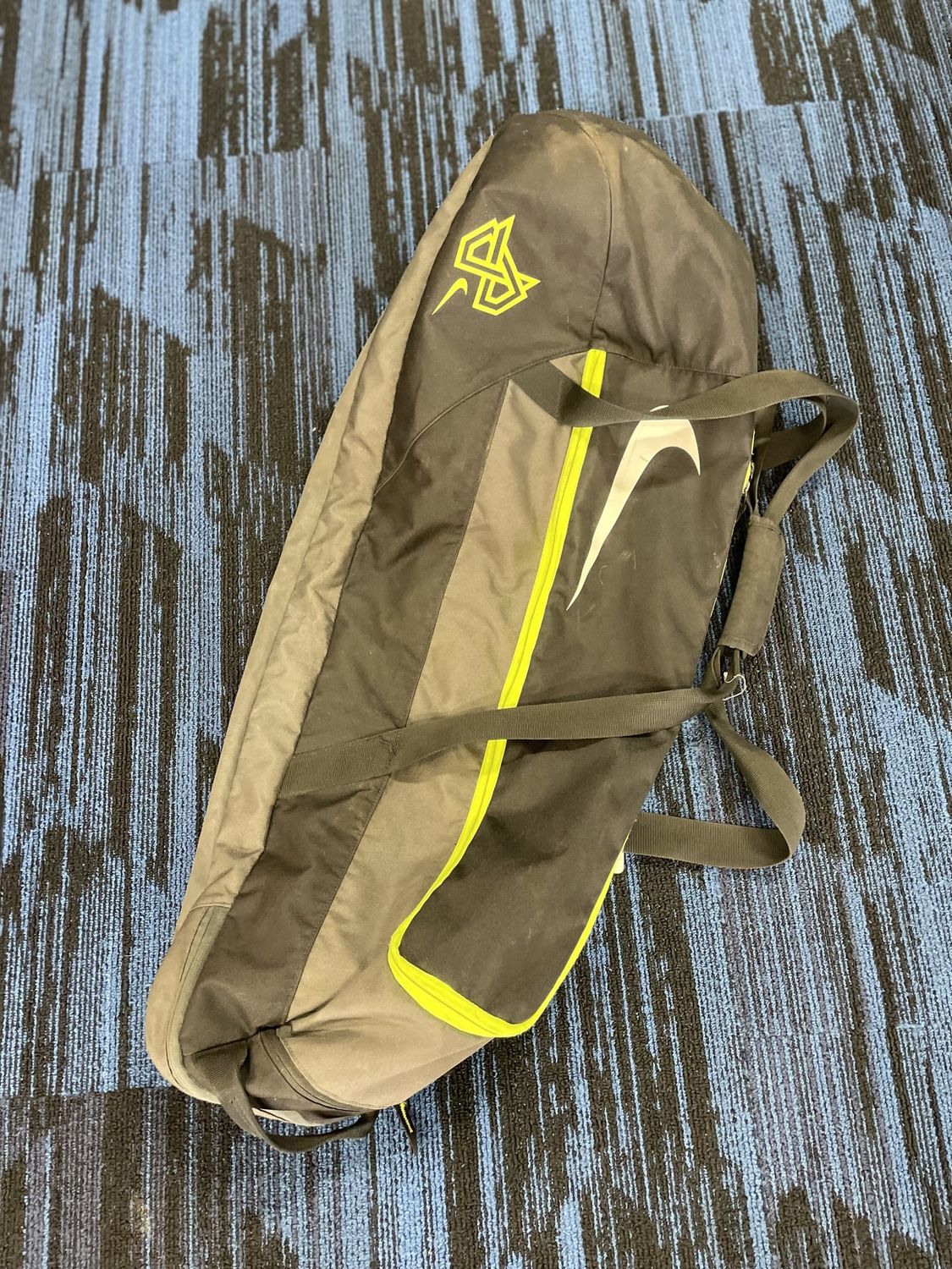 NIKE TOTE BAG BLK/YEL