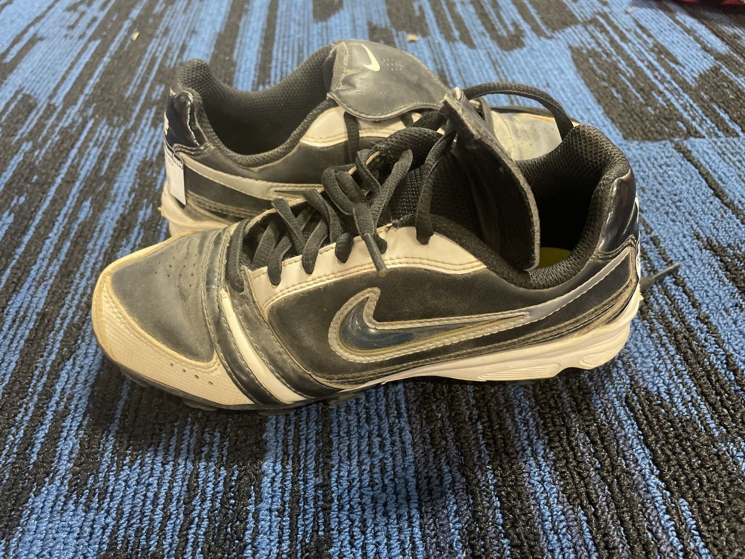 NIKE SB CLEAT SZ 3