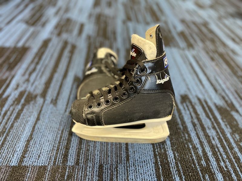 CCM RAPIDE SKATE SZ Y11