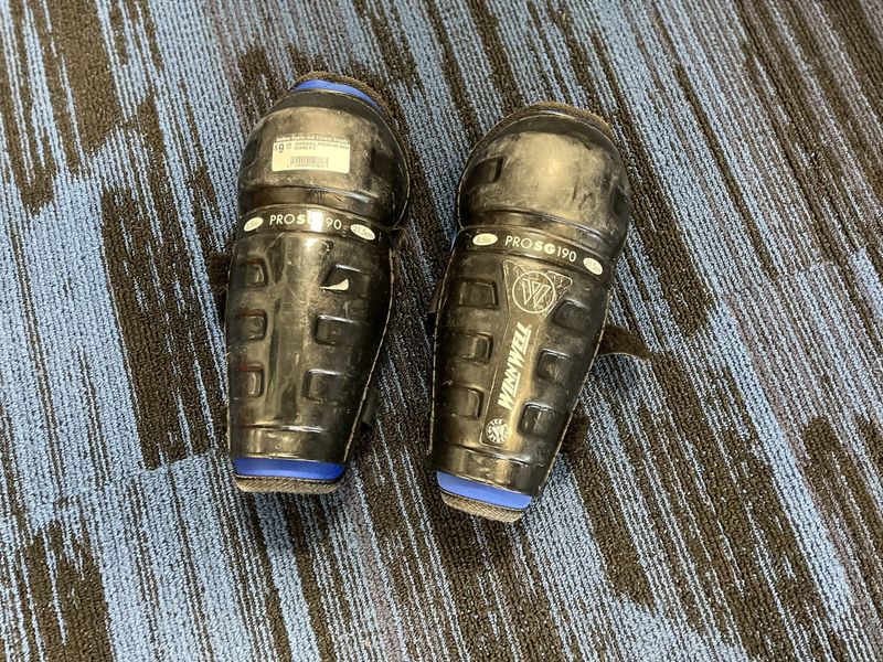 WINNWELL PROSG190 SHIN GUARD 8.5&quot;