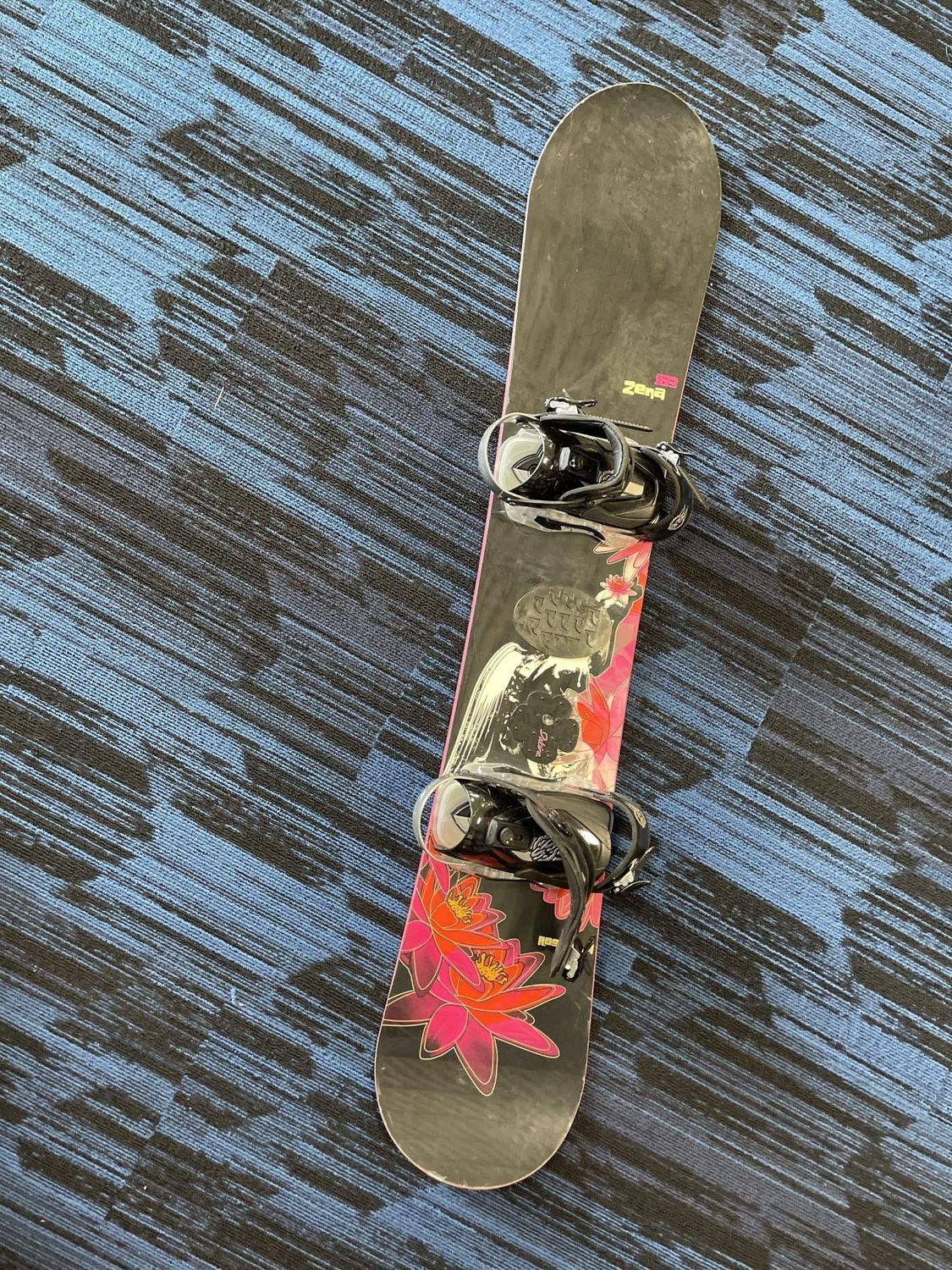 ROSSIGNOL ZENA SNOWBOARD 153CM