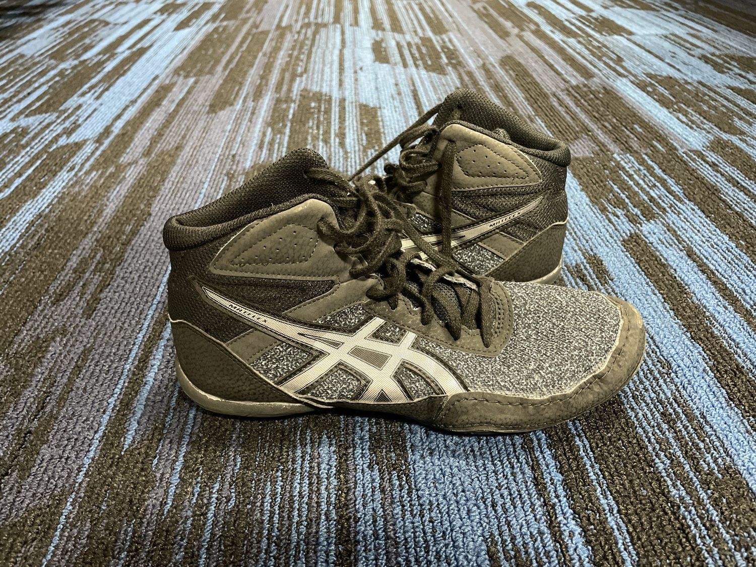 ASICS WRESTLING SHOE SZ 6