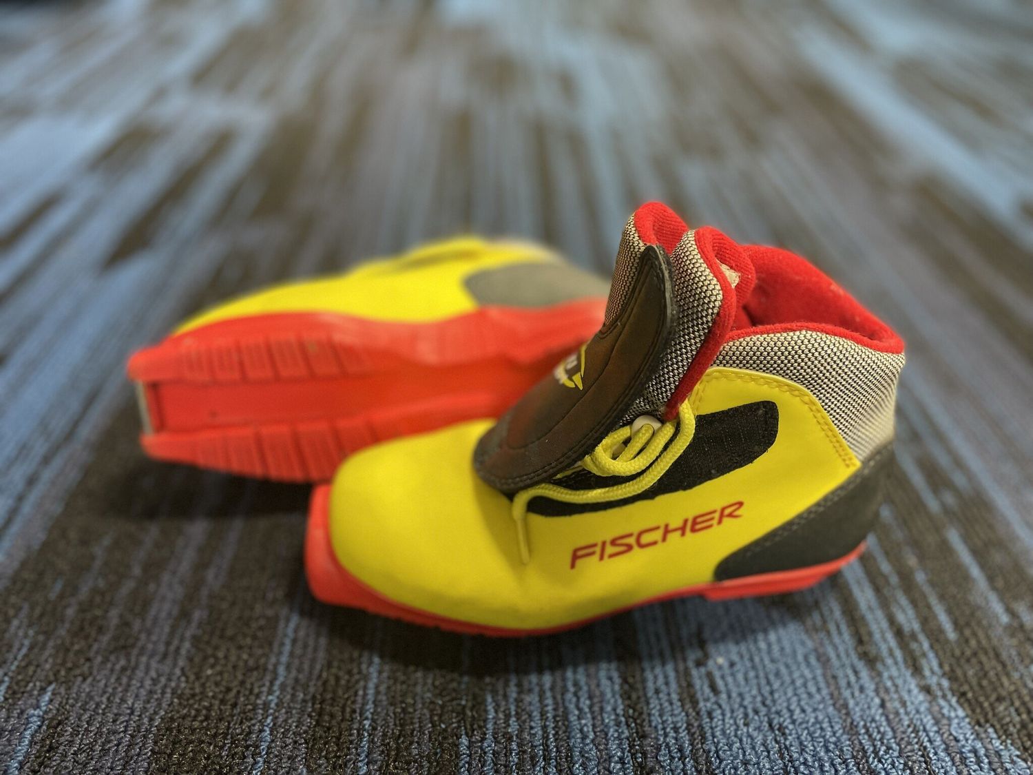FISCHER SNS PROFIL SHOE SZ 33