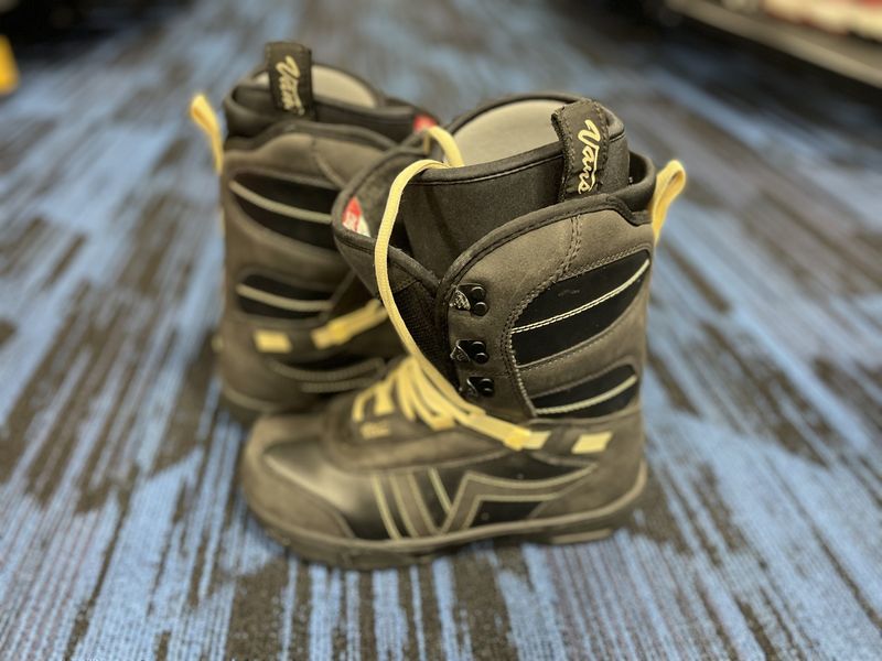 VANS HI STANDARD SNOWBOARD BOOT LADIES 9