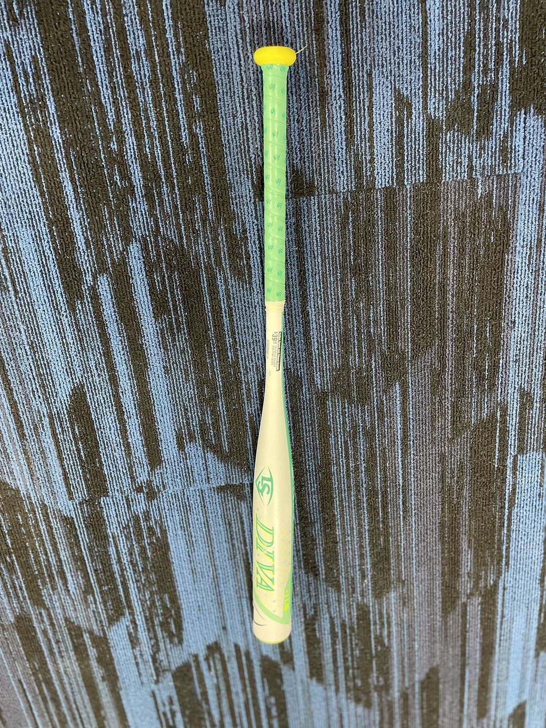 LOUISVILLE SLUGGER DIVA FP BAT 30/18.5
