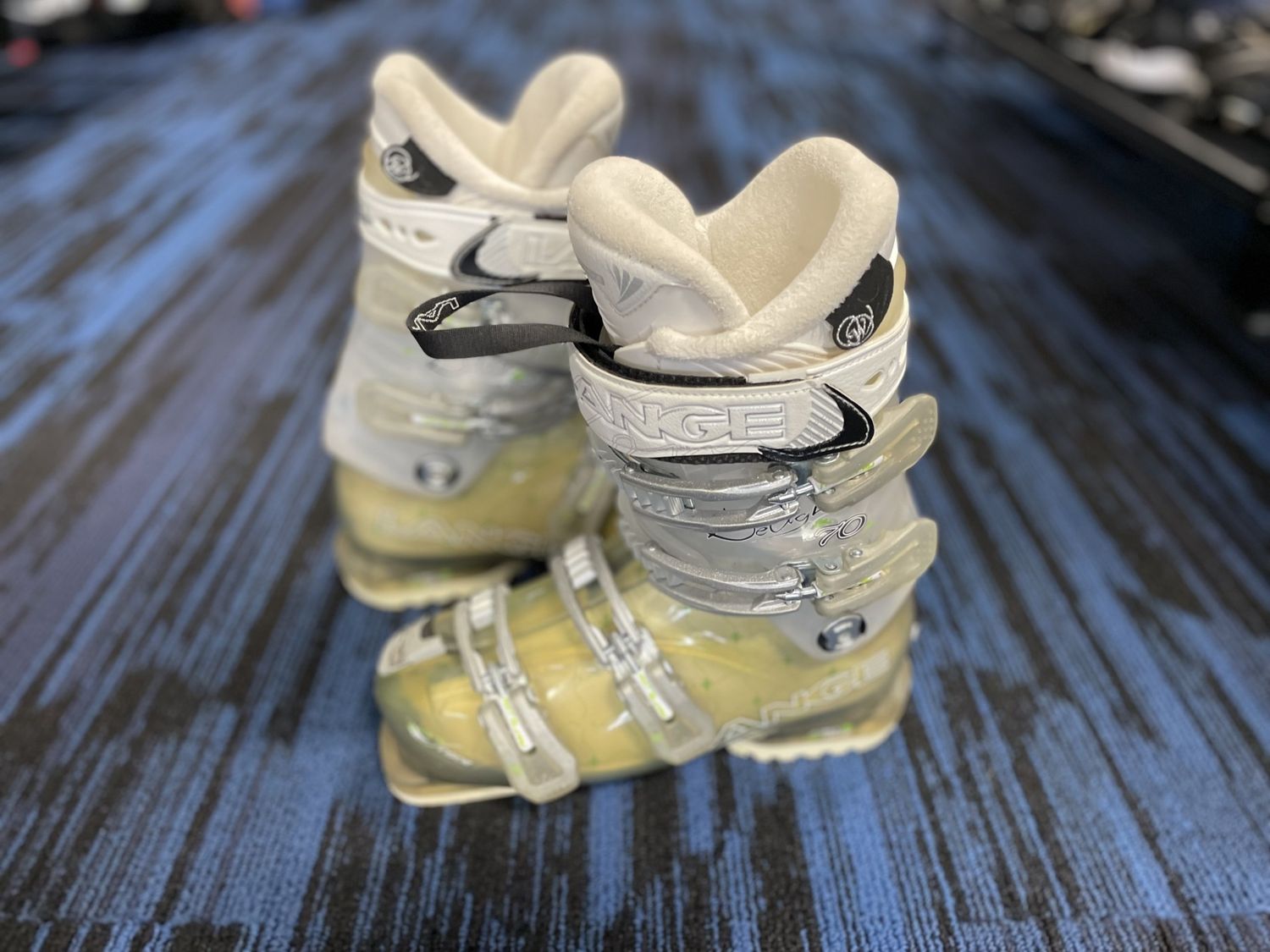 LANGE DELIGHT 70 SKI BOOT LADIES 6.5