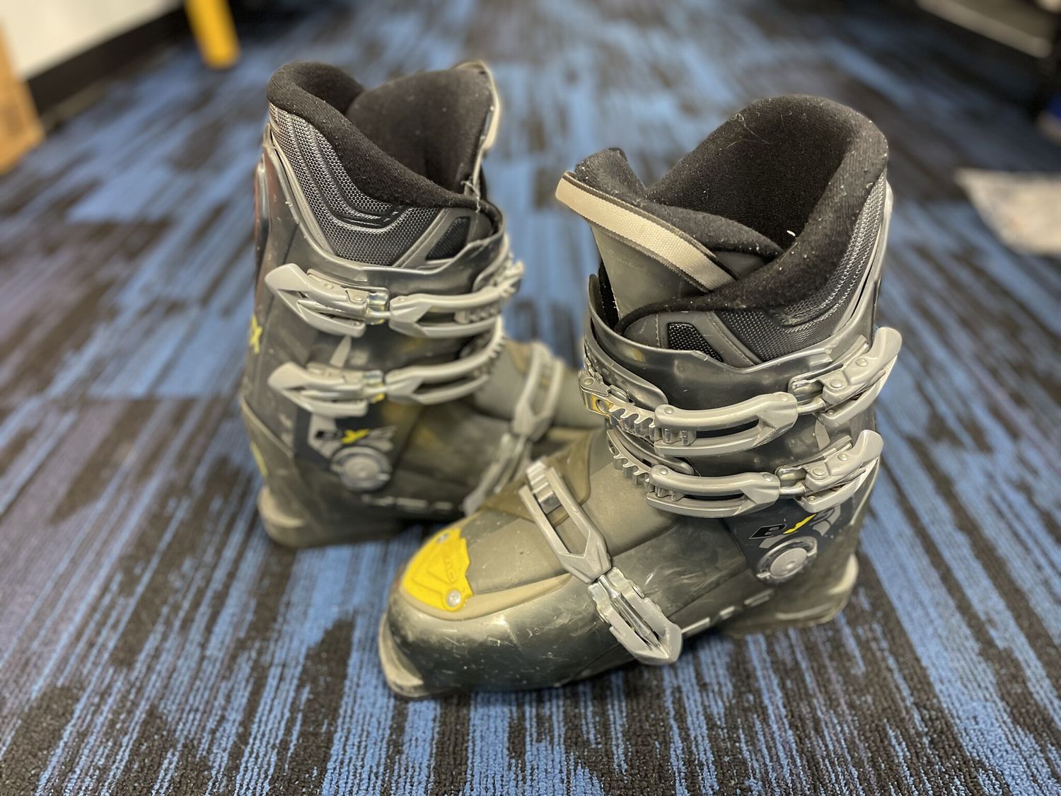 HEAD ALPINE BOOT SZ 9