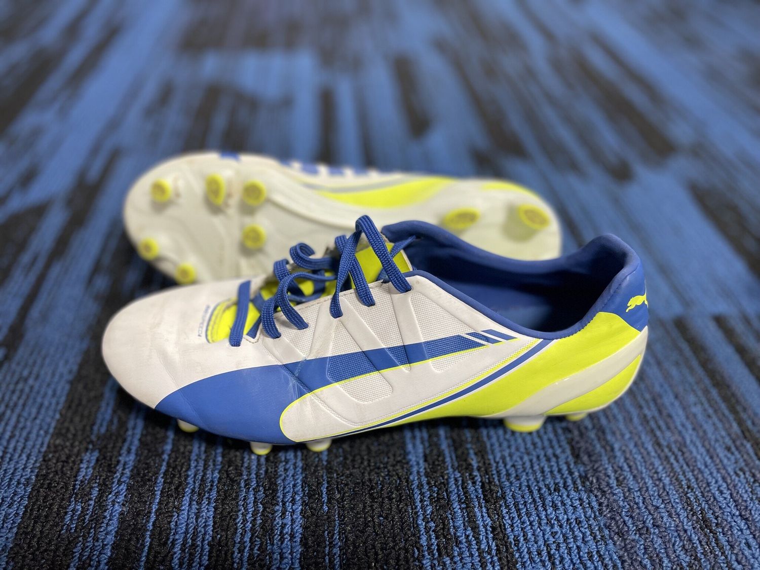 PUMA EVOSPEED SOCCER SHOE SZ 9L