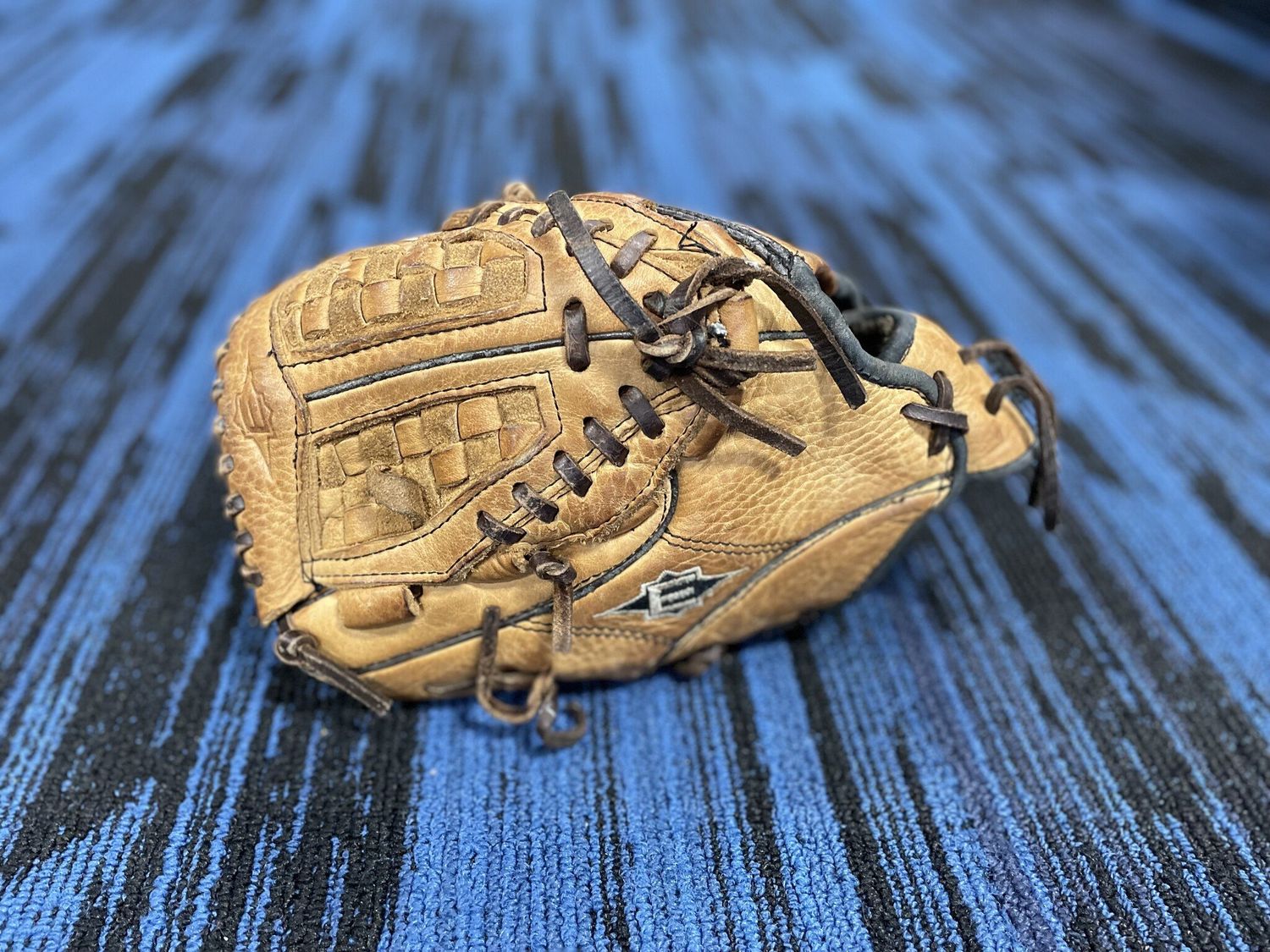 EASTON NE 12 MITT 12&quot; LHT