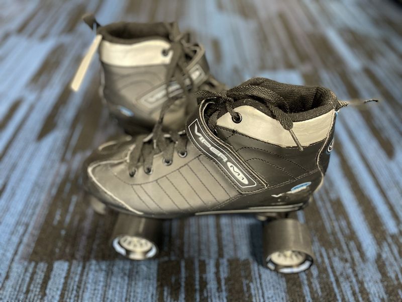 ROLLER DERBY M1 VIPER SKATE SZ 8