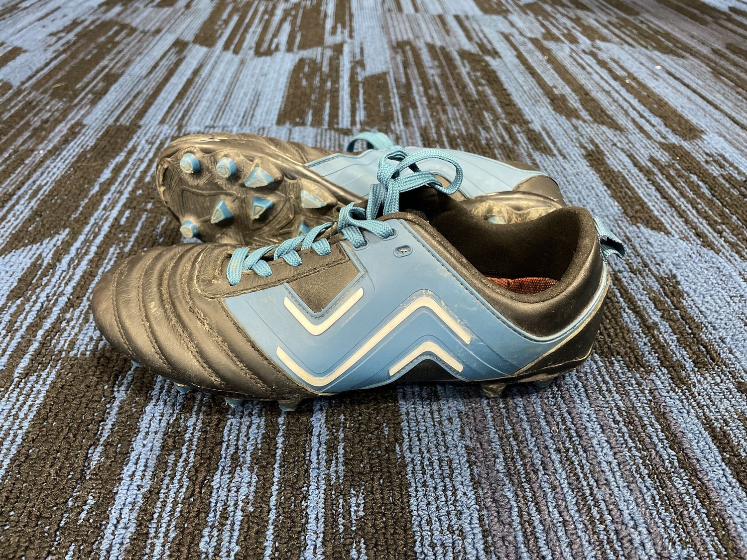 IDA SPORTS SOCCER SHOE SZ 7.5