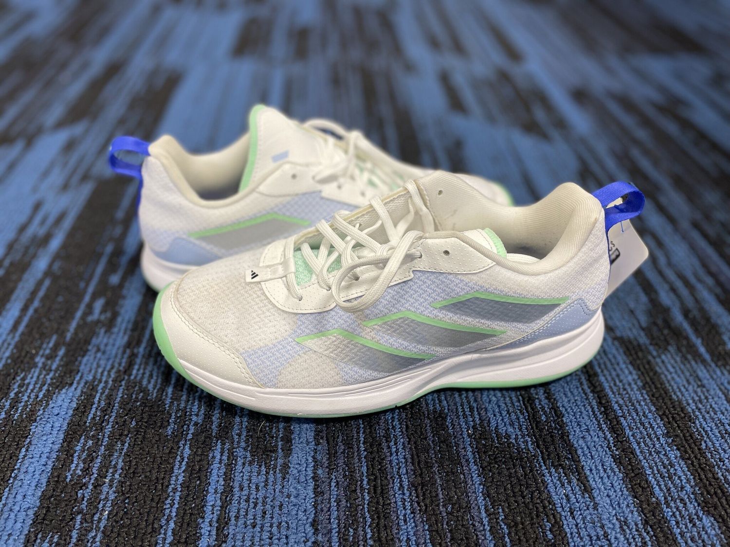 ADIDAS ADITUFF SHOE SZ 8.5 LADIES