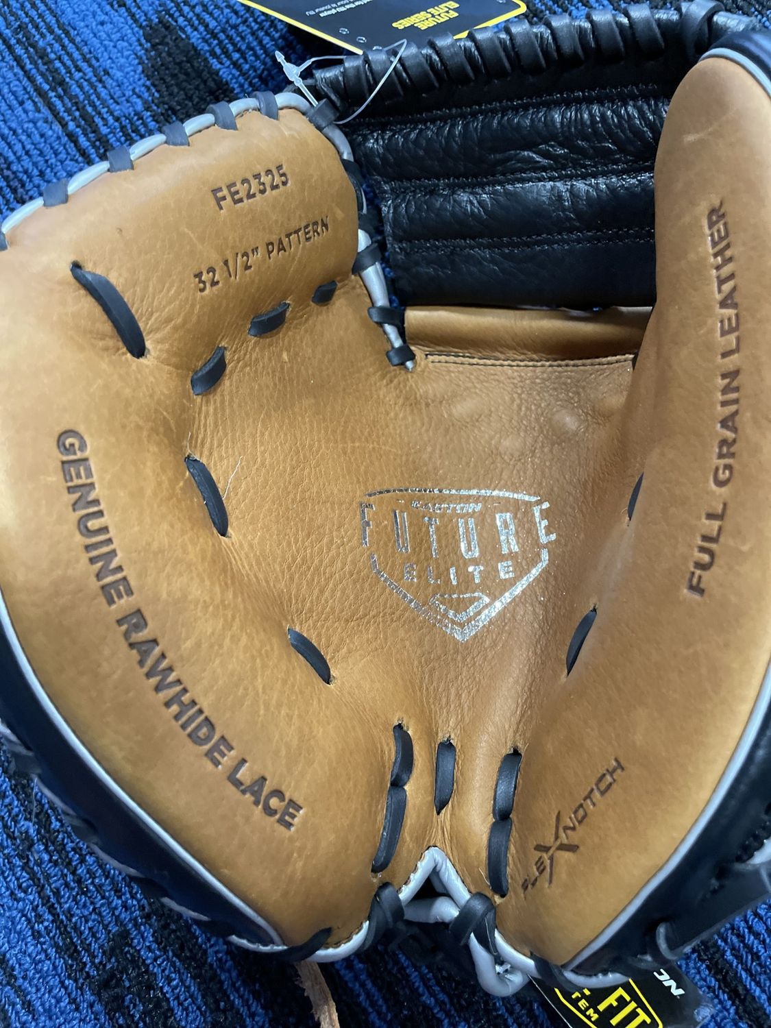 EASTON FUTURE ELITE FE2325 CATCH MITT 32.5&quot; LHT