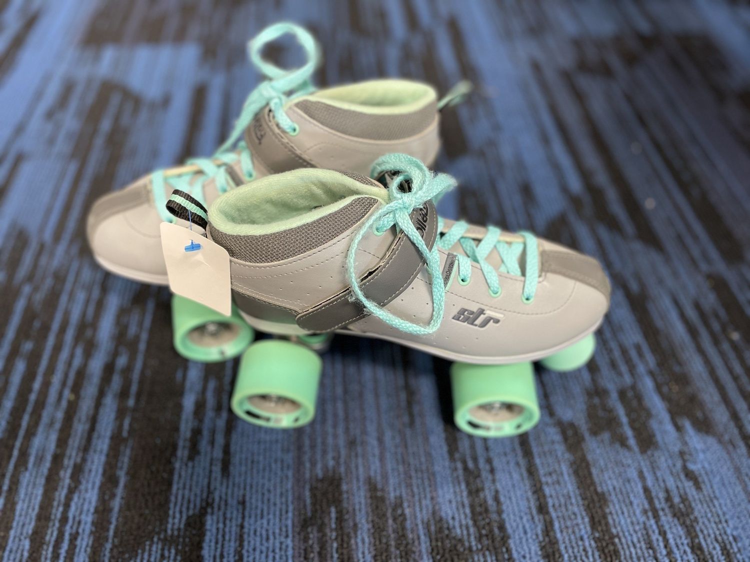 ROLLER DERBY SPEED SKATE LADIES 8 (ONE STOPPER)