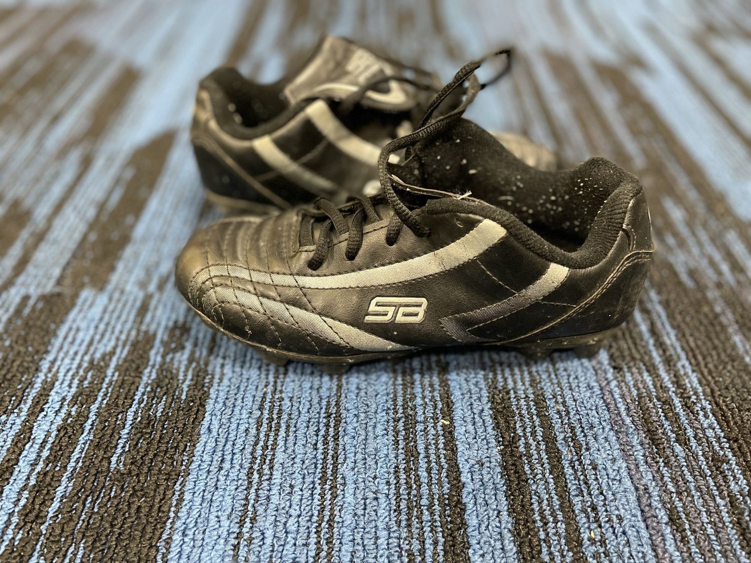 SPOT-BILT SOCCER SHOE SZ 2