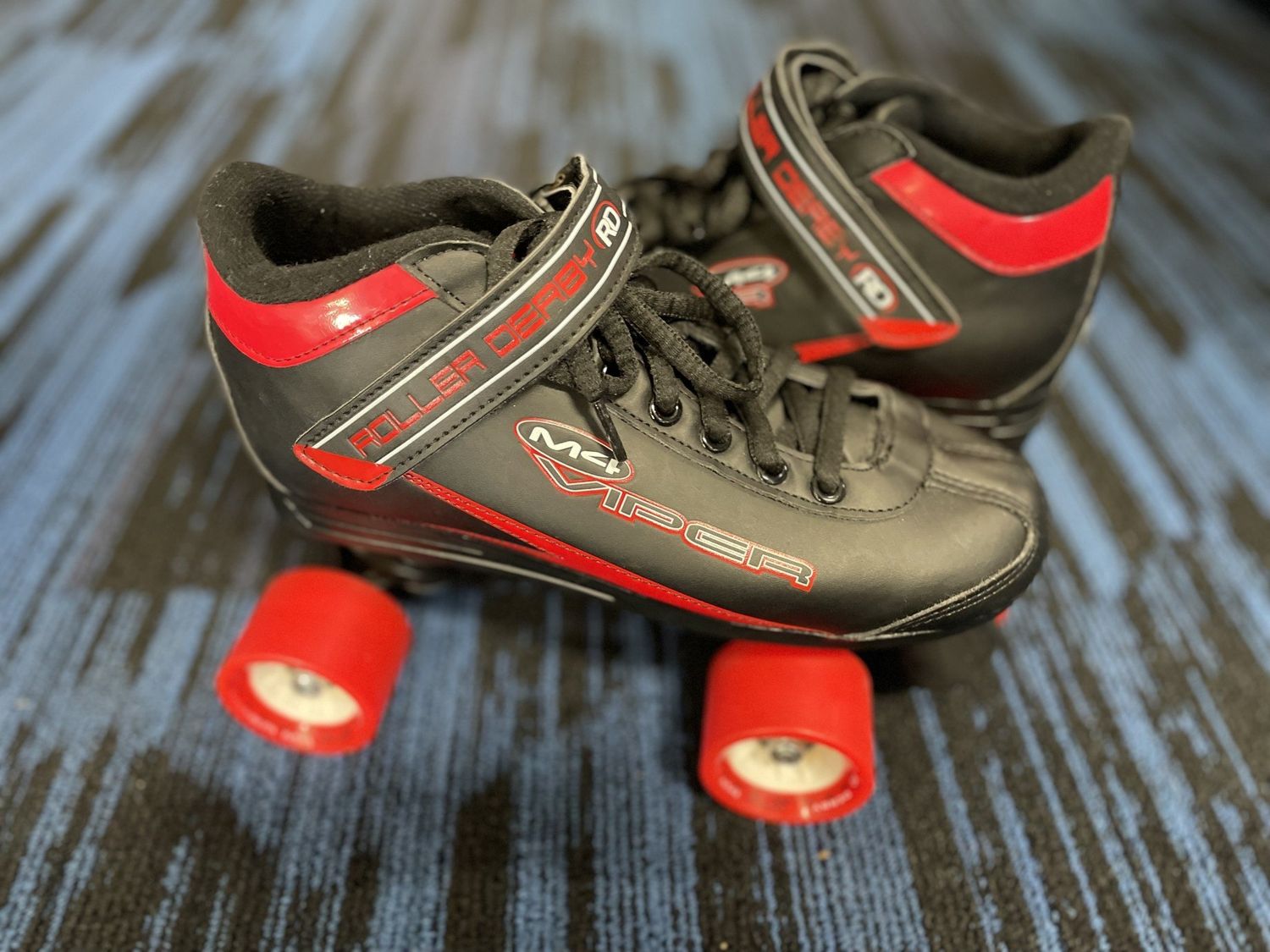 ROLLER DERBY M4 VIPER SKATE SZ 7