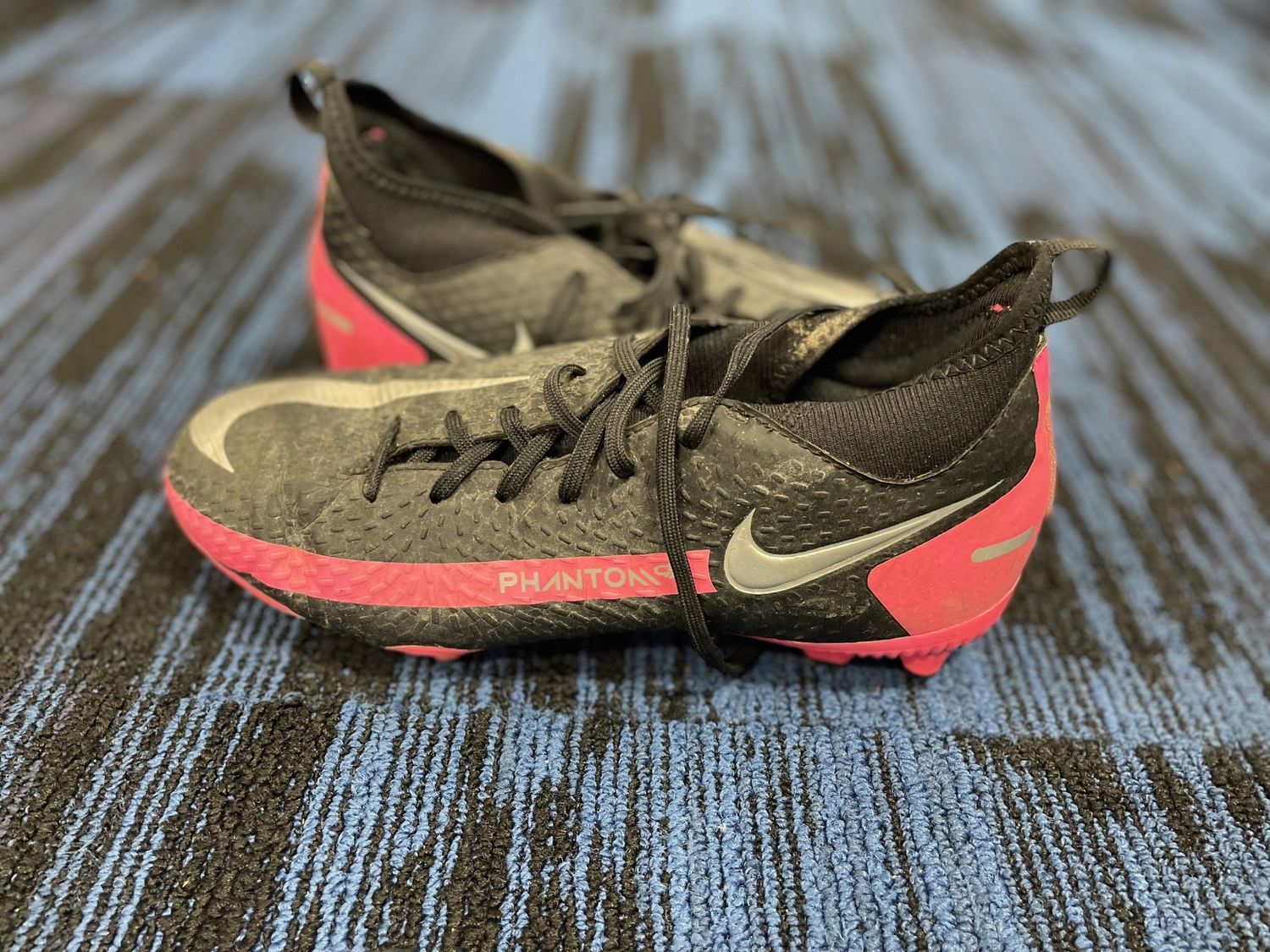NIKE PHANTOM GT SOCCER SHOE SZ 4.5