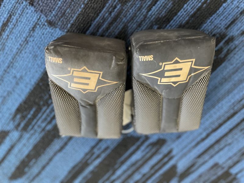 EASTON KNEE SAVER SMALL