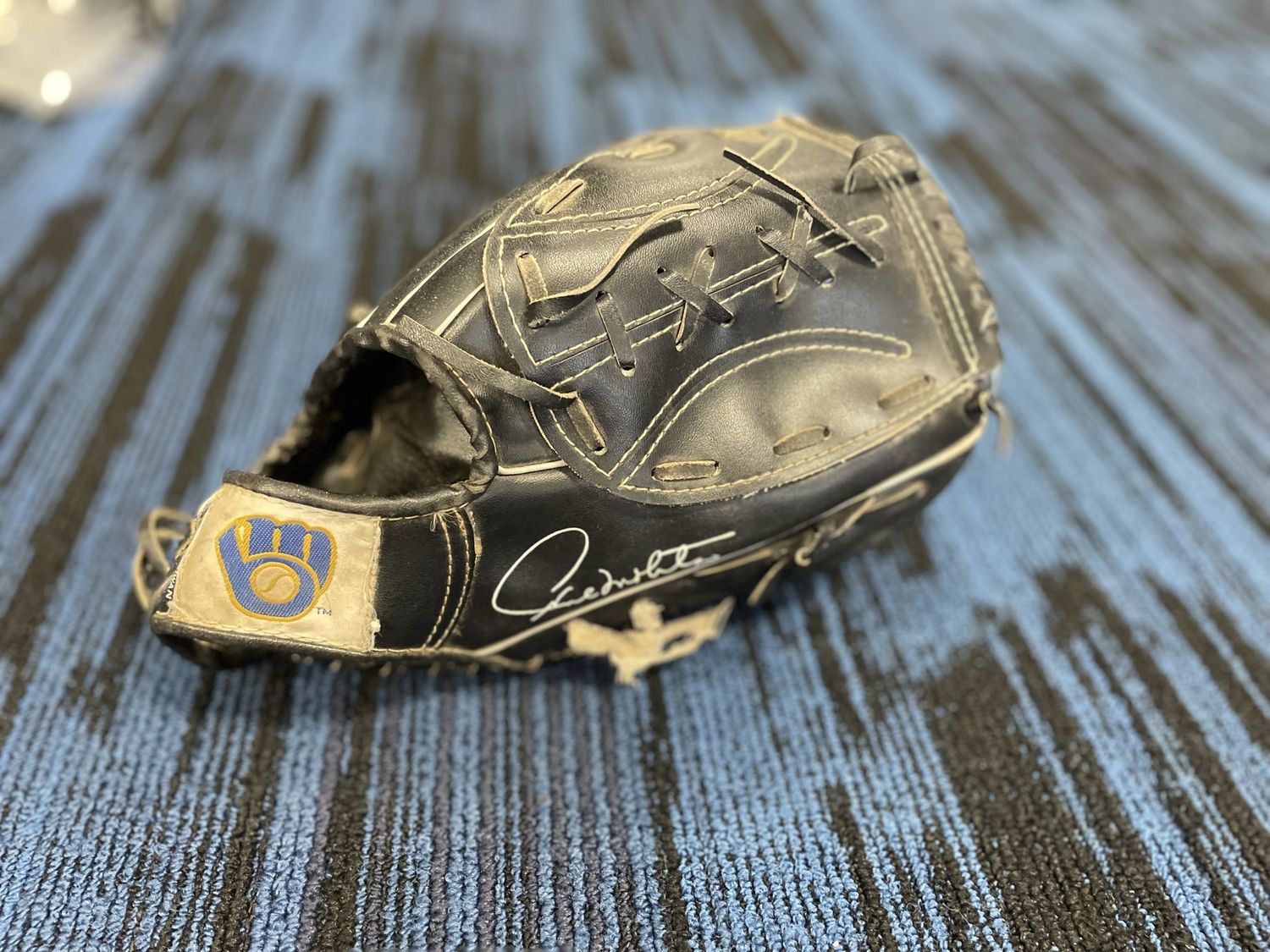 MILWAUKEE BREWERS GLOVE RHT
