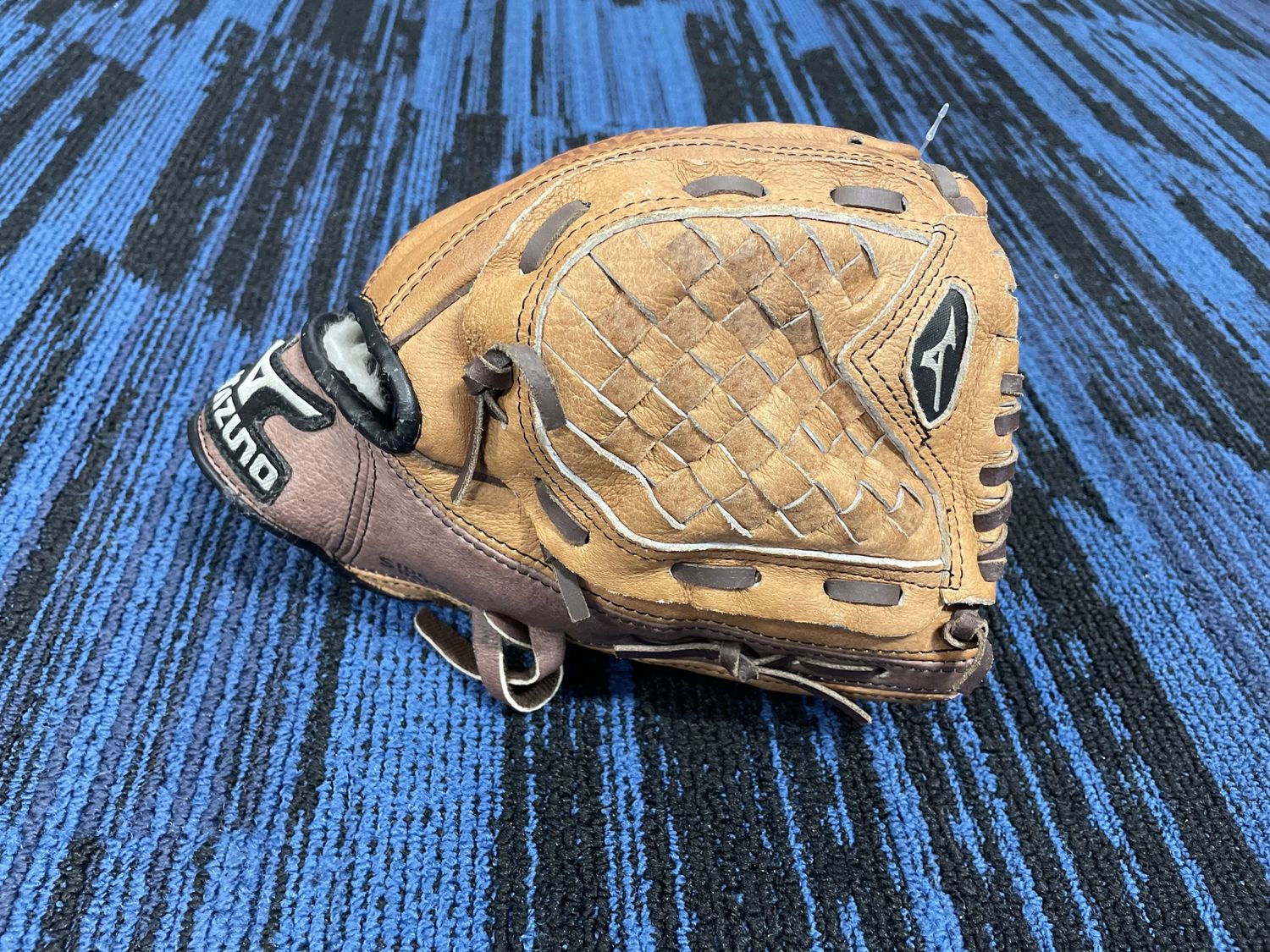 MIZUNO POWER CLOSE GLOVE 10&quot; RHT